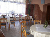 Cafe Bar Losburg Restaurant inside