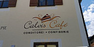Cafe Calvis outside