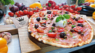 L'etoile Pizzeria food