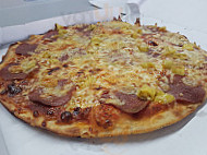 Pizza Häusle food