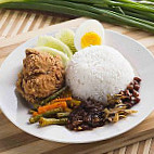 Nasi Lemak Kak Kiah food