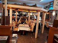 Restaurante-Pizzeria La Gondola inside