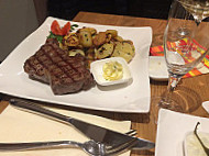 Milan's - Cafe Restaurant Bodega food