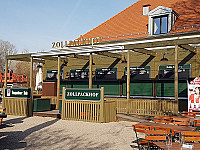 Zollpackhof Restaurant & Biergarten inside