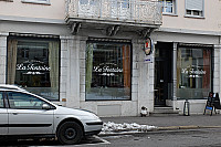 Restaurant La Fontaine outside