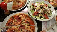 Pizzeria Tevere food