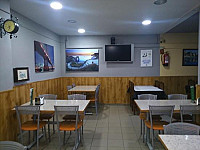 La Cafeteria inside