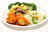 Twin Dragons Chinese Restaurant & Sports Bar food