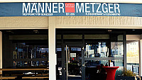Männer Metzger outside