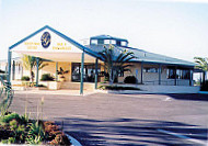 Golden Ponds Restaurant outside