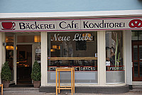 Neue Liebe Café outside