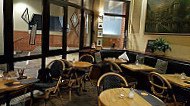 Cafe Bistro Petit Paris food