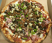 Garbonzo's Pizza food