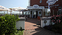 Fährhaus Twielenfleth Restaurant und Cafe inside