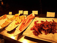 Restaurant 5 - Discovery Suites food
