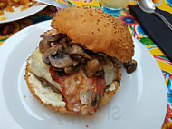 La Saleta Vic Burguer food