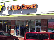 Little Caesars Pizza outside