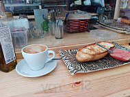 Cafetería La Antigua Librería food