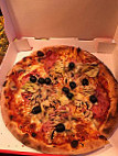 Gusto Pizza Vllasaliu food