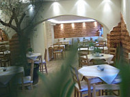 Taverna Kipos inside