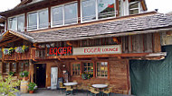 Egger Lounge inside