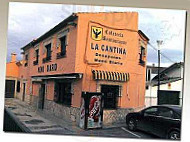 La Cantina outside