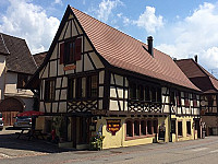 Restaurant Au Rouge de Saint Hippolyte outside