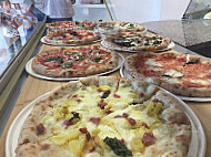 La Crusca Pizzeria food