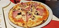 Ricci's Pizza + Pasta food