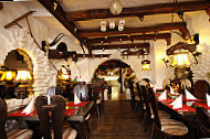 Hotel Restaurant Kaiserhof inside