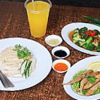 Tiong Bahru Hainanese Boneless Chicken Rice food