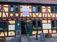 Weinstube Gelbes Haus outside