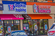 Baskin-robbins outside