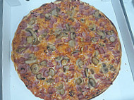 Pizzeria 5 Jotas food
