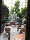 La Cuisine Royal Monceau inside