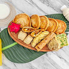 Nyonya Curry Puff Cafe (sin Ming) food