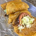 Mota's Tacos food