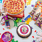 Chuck E. Cheese's food