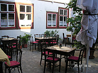Schellhorns Restaurant & Bar inside