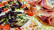 Strick And White [la Taverna Della Pizza] food