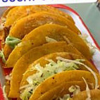 Mota's Tacos food
