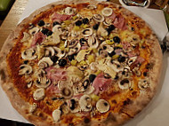 Solo Pizza - Pizzeria Bar Cucina food