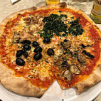 Pizzeria Serena food