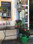 Cafe am markt inside