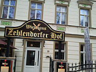 Zehlendorfer Hof outside