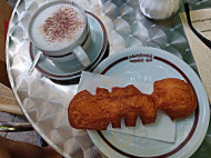 Schmalznudel - Cafe Frischhut food