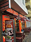 Dedecan Gemuse Kebab outside