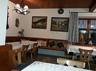 Landgasthof Kastlhof inside