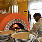 Pizzeria Leone GmbH food