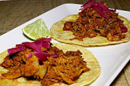 Taquería La Lupita food